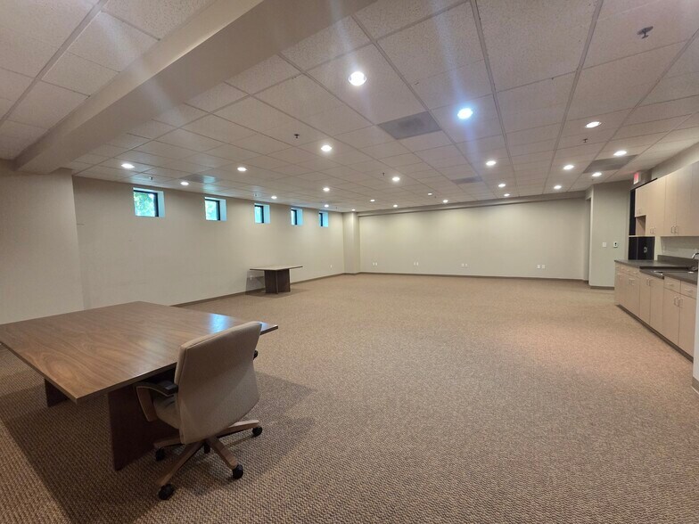 More Photos Of 8050 SW Warm Springs St, Tualatin Medical For Lease