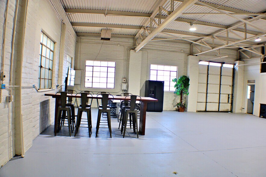 More Photos Of 1500 Wyoming Ave, El Paso Auto Repair For Lease