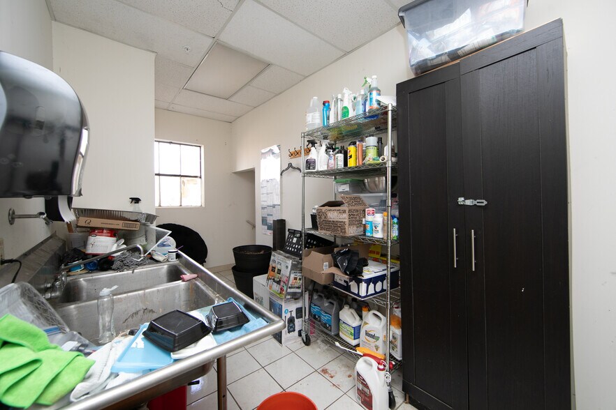 More Photos Of 740 N Broad St, Woodbury Land For Lease