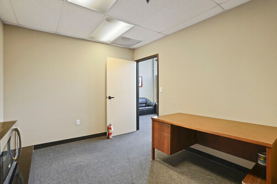 More Photos Of 2260 Macarthur Dr, Tracy Warehouse For Sale