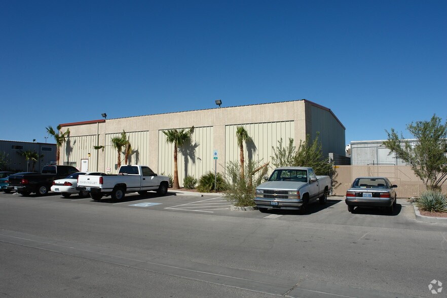 More Photos Of 1220 Rockpebble St, North Las Vegas Light Manufacturing For Lease