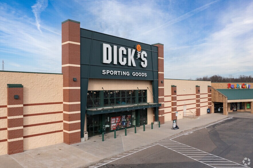 More Photos Of 10152-10240 Colerain Ave, Cincinnati Unknown For Lease