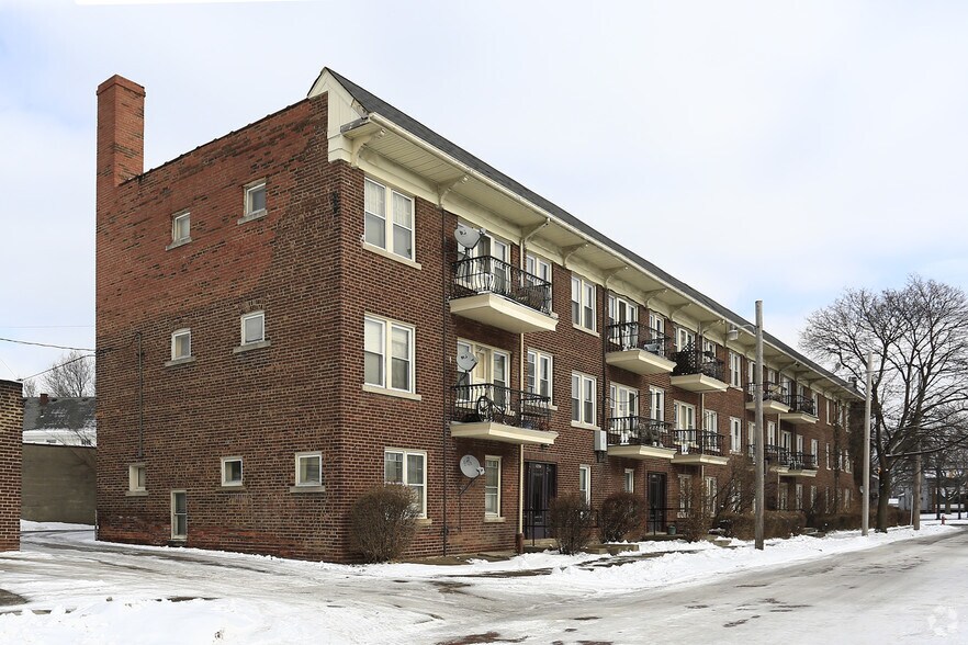 More Photos Of 10501 Parkhurst Dr, Cleveland Apartments For Sale