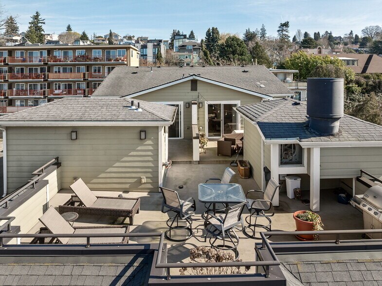 More Photos Of 3232 15th Ave W, Seattle Apartments For Sale