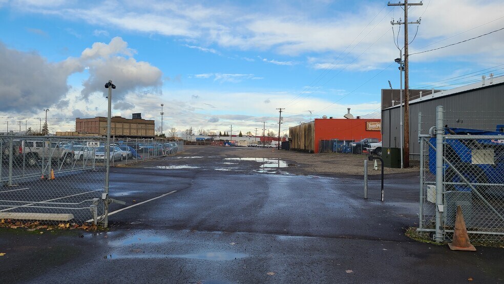 More Photos Of 1725 Silverton Rd NE, Salem Land For Lease