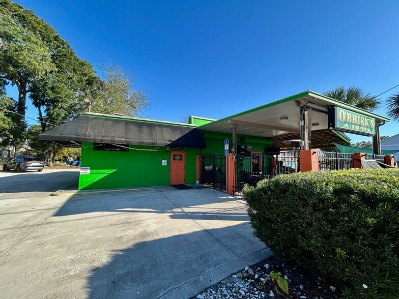 More Photos Of 320 S 8th St, Fernandina Beach Freestanding For Lease