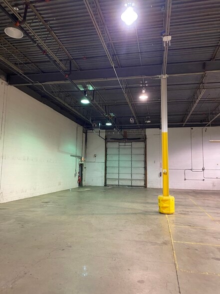 More Photos Of 100 Colin Dr, Holbrook Distribution For Lease