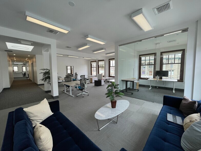 More Photos Of 2209-2223 Broadway St, Redwood City Movie Theatre For Lease