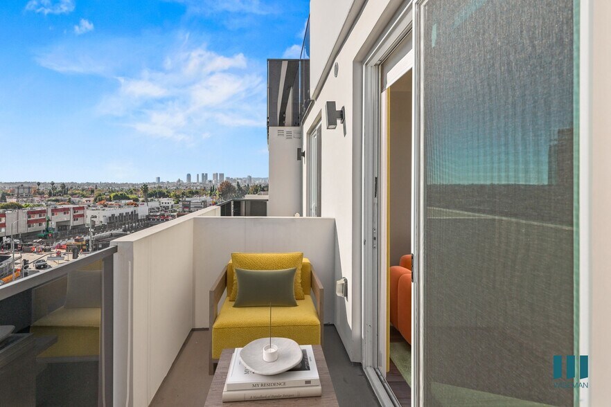 More Photos Of 951 Ogden Ave, Los Angeles Apartments For Lease