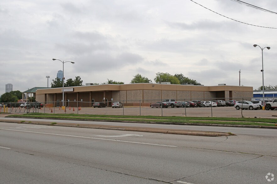 More Photos Of 6025 Chimney Rock, Houston Freestanding For Lease