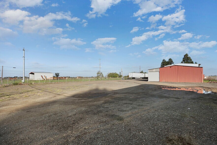More Photos Of 10150 Mingo Rd, Galt Warehouse For Lease