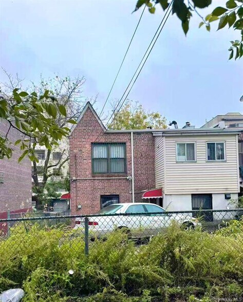 More Photos Of 13251 Avery Ave, Flushing Land For Sale