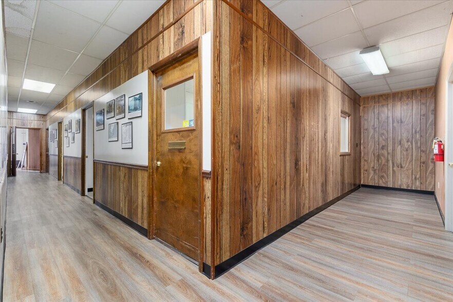 More Photos Of 11 Water St, Front Royal Loft Creative Space For Lease