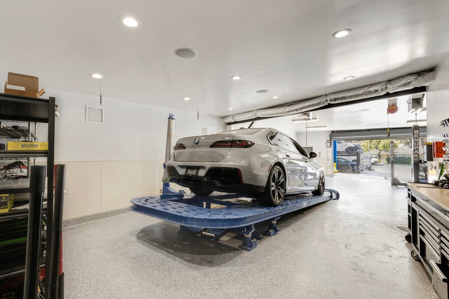 More Photos Of 7151-7157 Foothill Blvd, Tujunga Auto Repair For Sale