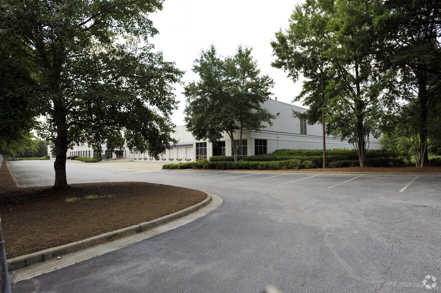 More Photos Of 5901 Bakers Ferry Rd SW, Atlanta Warehouse For Lease