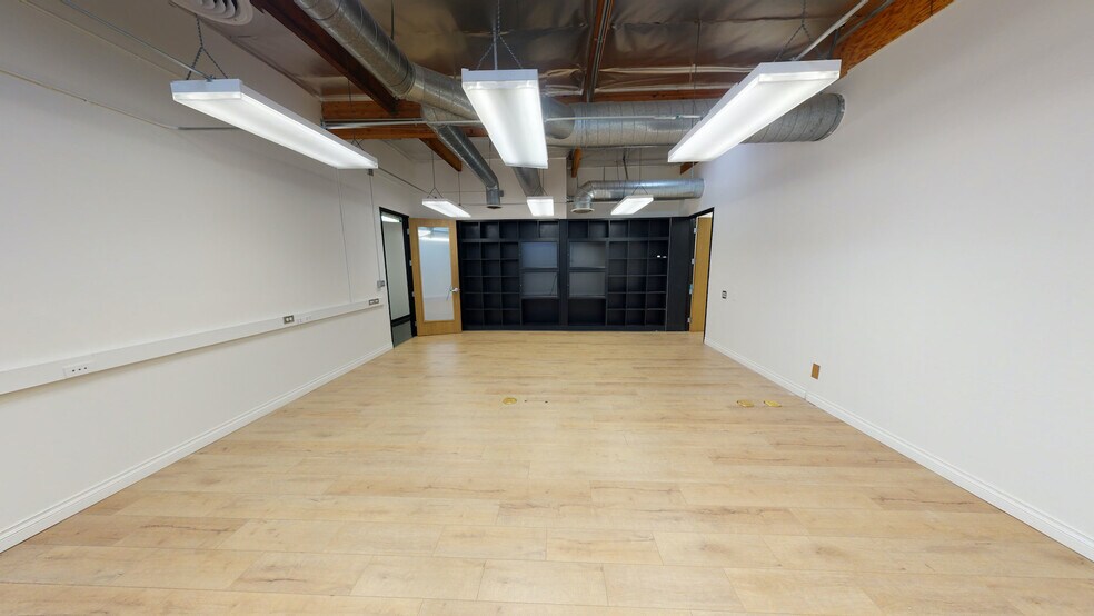 More Photos Of 6151-6159 Santa Monica Blvd, Los Angeles Showroom For Sale