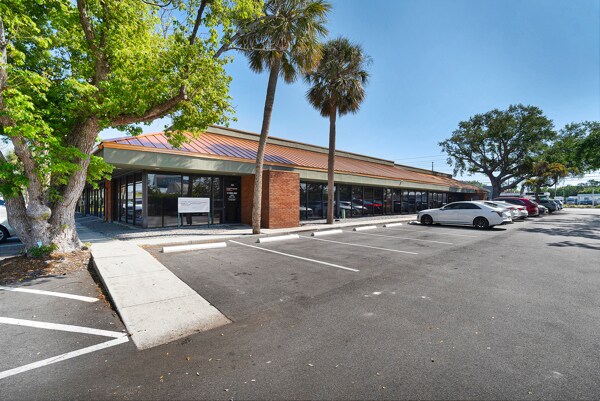 More Photos Of 5666 Seminole Blvd, Seminole Office For Lease