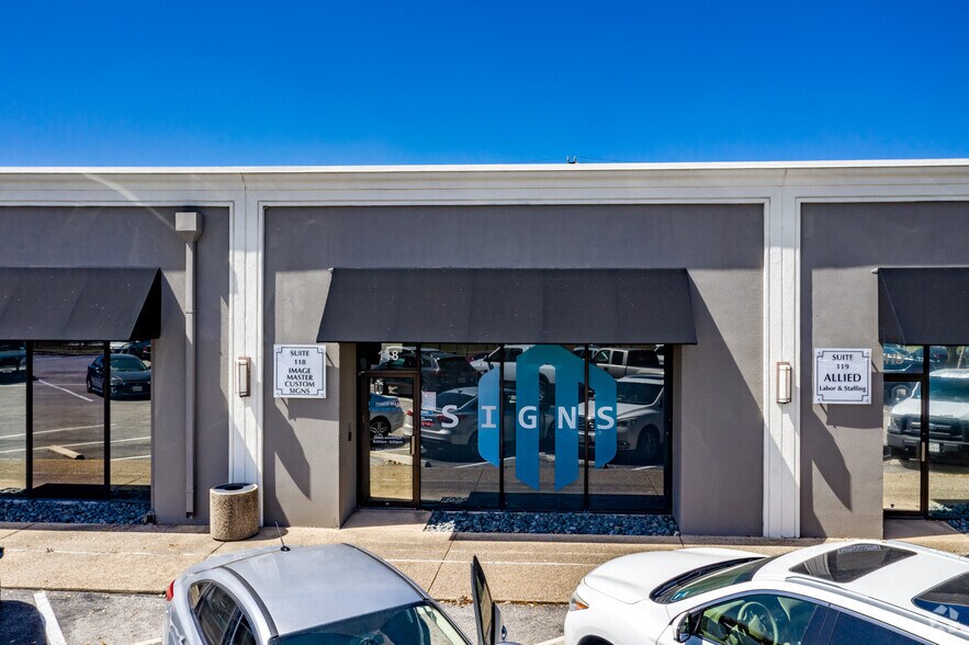 More Photos Of 3700 Fredericksburg Rd, San Antonio General Retail For Lease