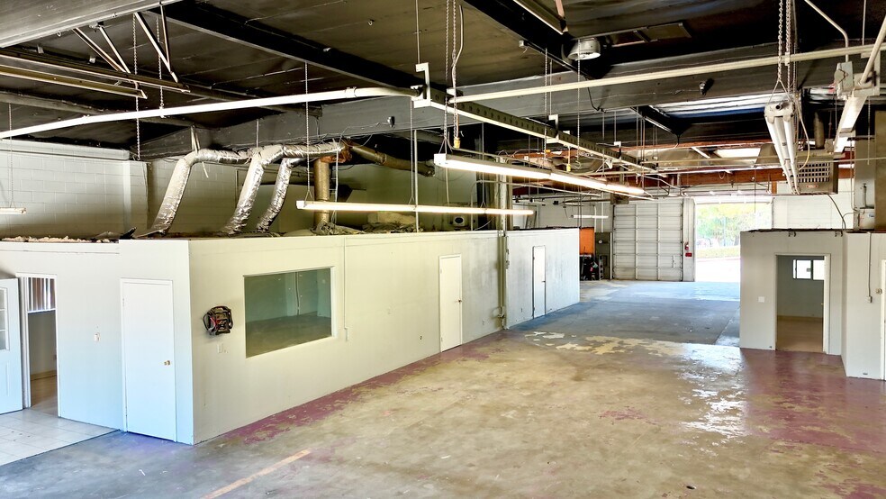 More Photos Of 11810-11812 Greenstone Ave, Santa Fe Springs Manufacturing For Sale