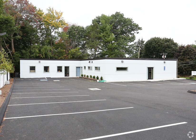 More Photos Of 1144 E Main St, Torrington Medical For Lease