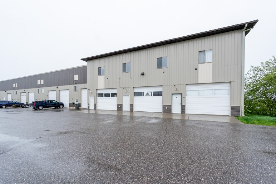 More Photos Of 211 Jetway Dr, Belgrade Flex For Sale