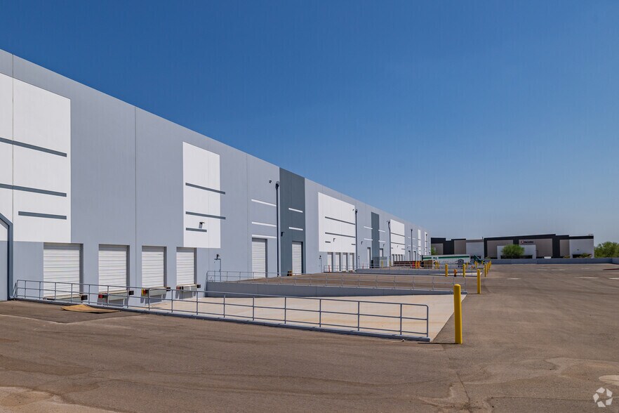 More Photos Of 11701 N 132nd Ave, Surprise Distribution For Sale