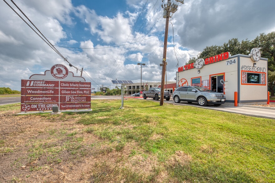 More Photos Of 700 W FM 78, Cibolo Medical For Lease