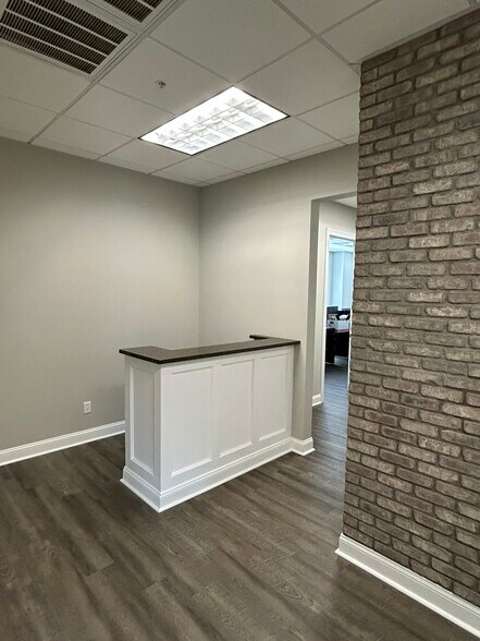 More Photos Of 1124 Park West Blvd, Mount Pleasant Office For Sale