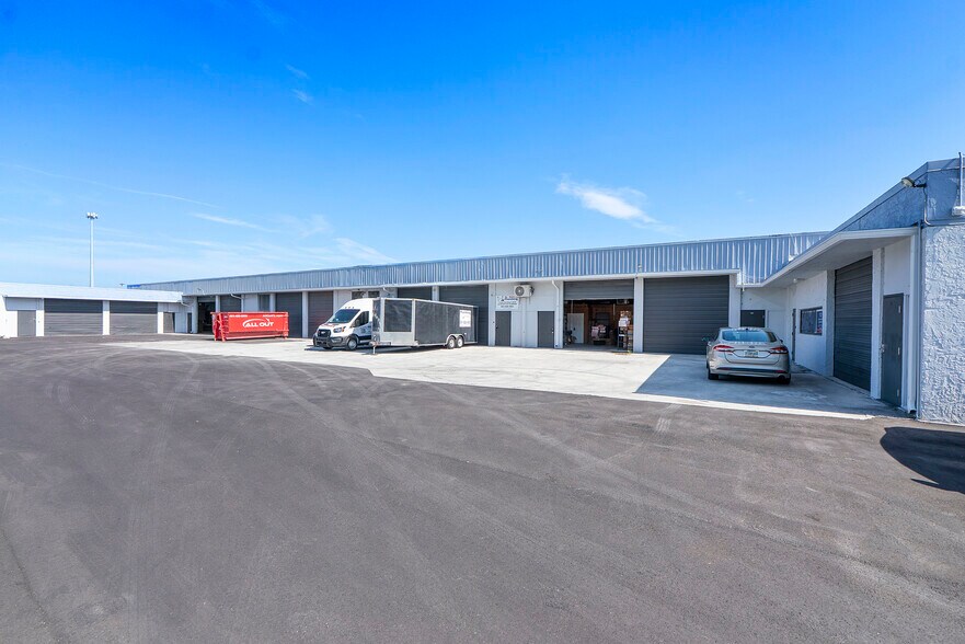 More Photos Of 6461 Garden Rd, Riviera Beach Industrial For Lease