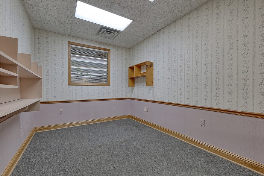 More Photos Of 911 Ligonier St, Latrobe Medical For Sale