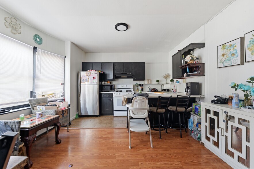 More Photos Of 714-716 Broadway, Bayonne Storefront Retail Residential For Sale