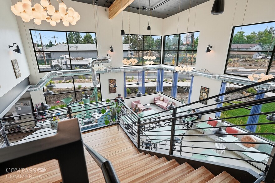 More Photos Of 575 SE 9th St, Bend Unknown For Lease