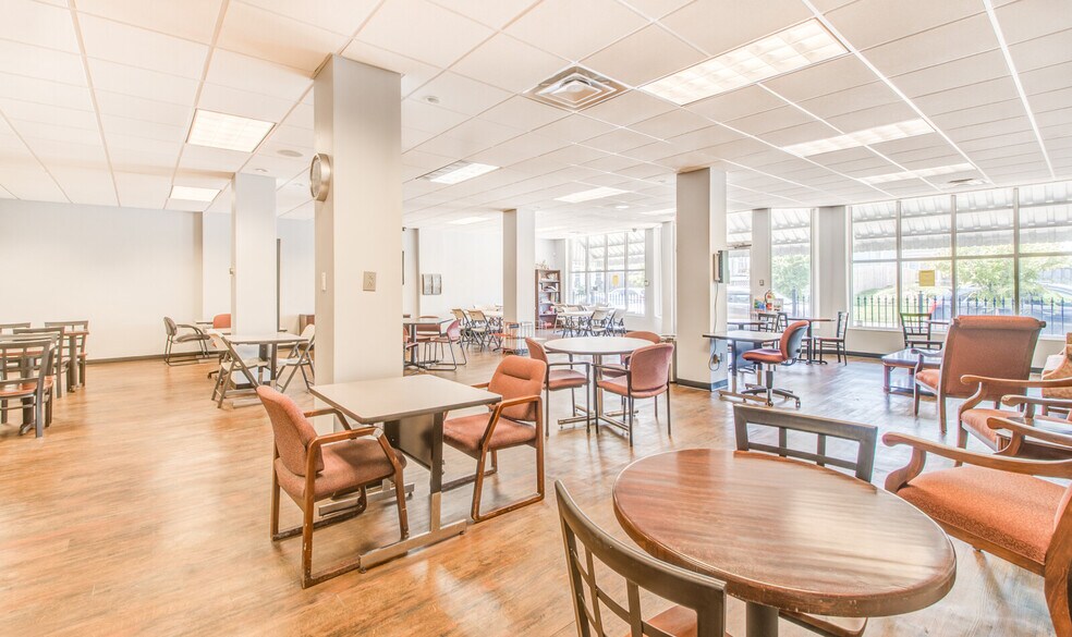 More Photos Of 592-594 N 2nd St, Memphis Freestanding For Sale