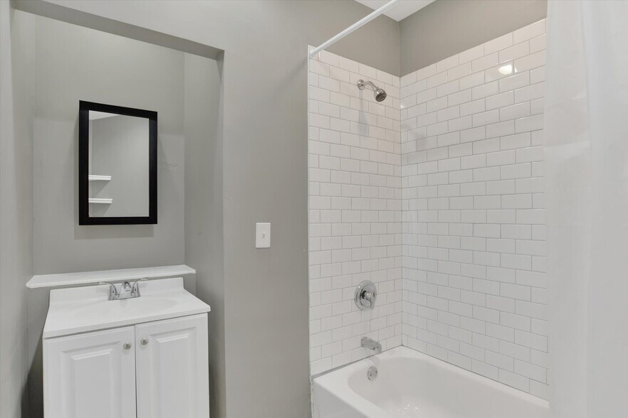 More Photos Of 33 S 18th St, Harrisburg Apartments For Sale