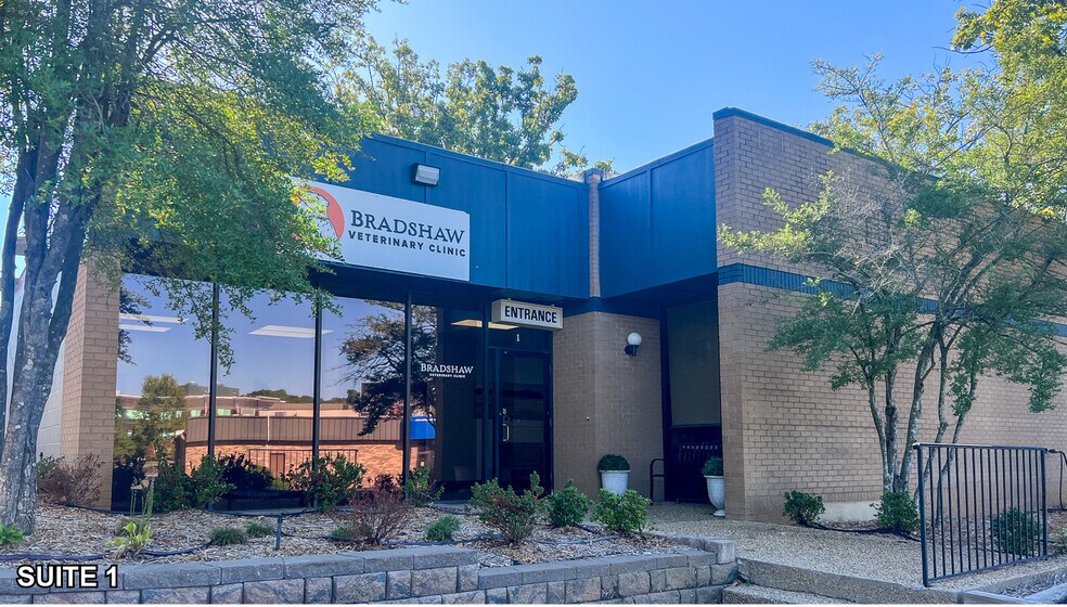 More Photos Of 11524 N Rodney Parham Rd, Little Rock Medical For Lease