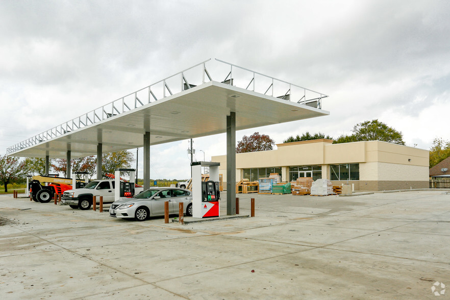 Primary Photo Of 13420 Westpark Dr, Houston Service Station For Lease