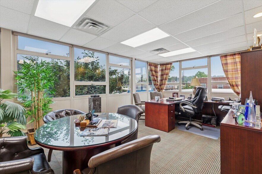 More Photos Of 119 S Easton Rd, Glenside Office For Sale