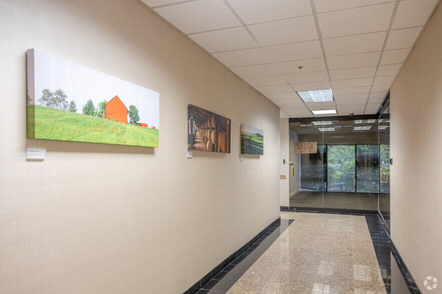 More Photos Of 333 W Vine St, Lexington Office For Lease