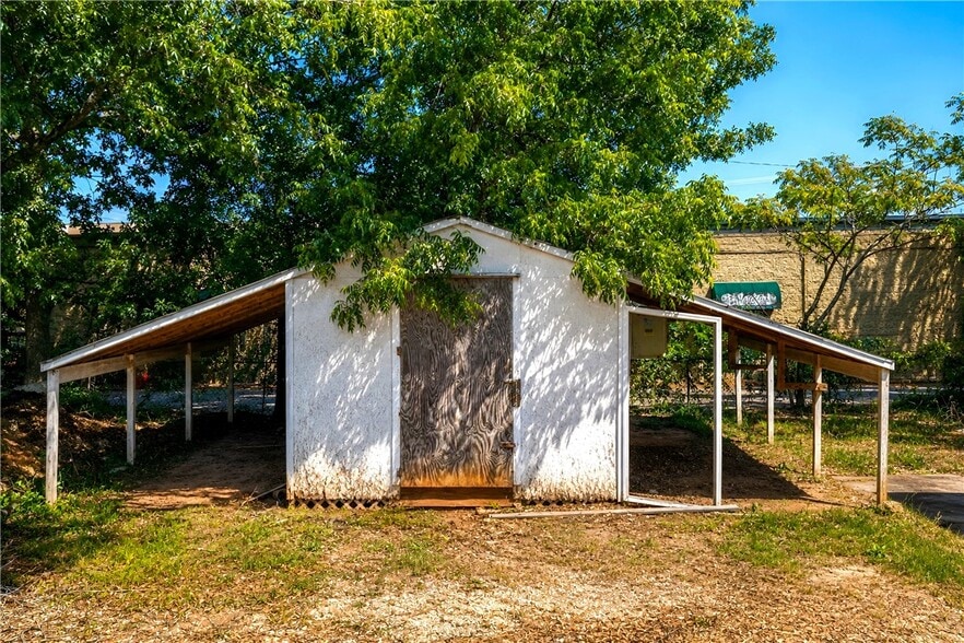 More Photos Of 1469 Blue Ridge Blvd, Seneca Carwash For Sale