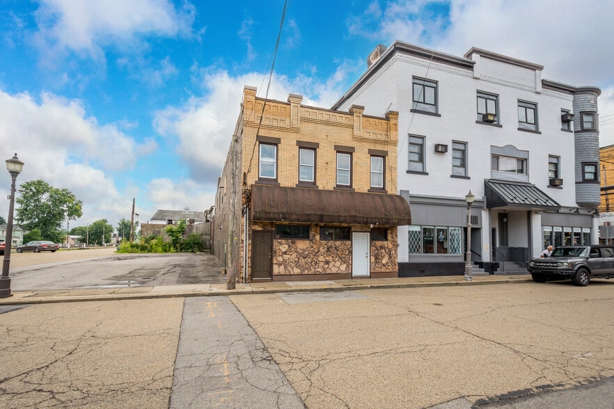 More Photos Of 305 Mill St, Coraopolis Storefront Retail Residential For Sale