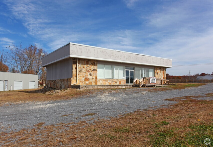 More Photos Of 3211 E Main St, Rainsville Office For Sale