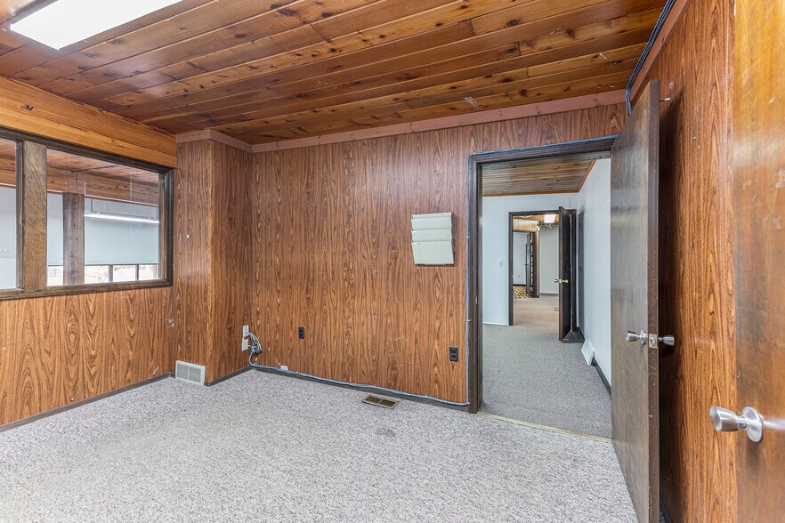 More Photos Of 29906-29940 Orchard Lake Rd, Farmington Hills Medical For Lease