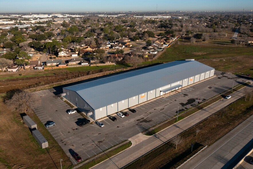Primary Photo Of 15250 Hillcroft Ave, Missouri City Warehouse For Sale