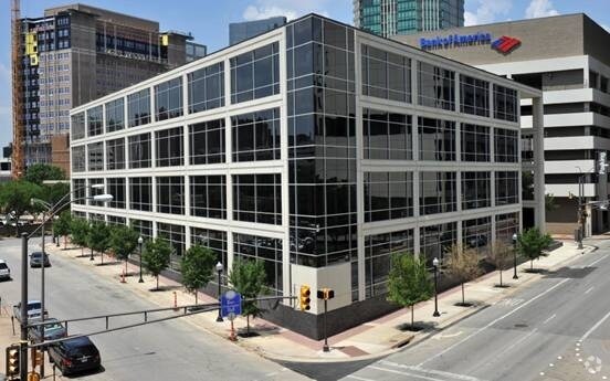 More Photos Of 600 W 6th St, Fort Worth Coworking Space