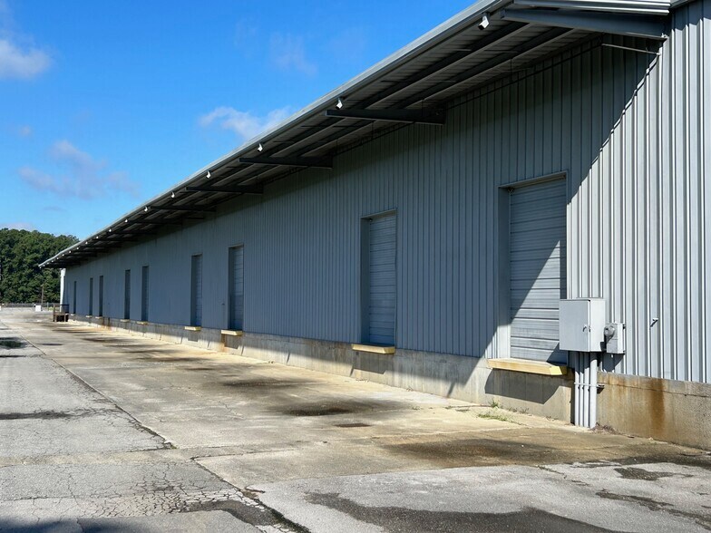 More Photos Of 222 Hwy 58 S, Kinston Warehouse For Lease