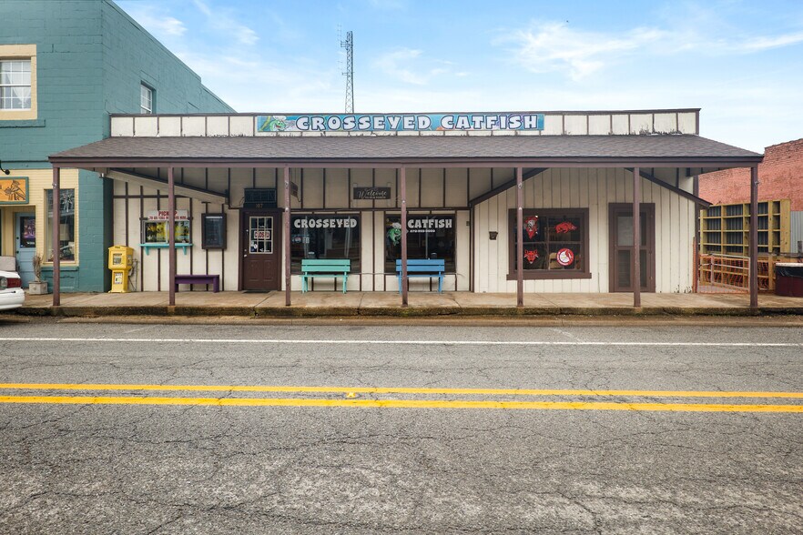 More Photos Of 107 E Main St, Hardy Restaurant For Sale