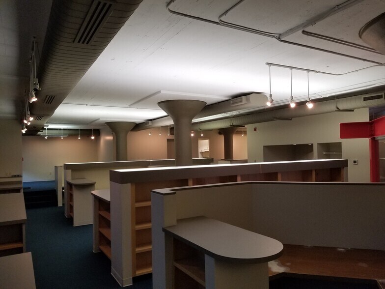 More Photos Of 1230 W Morehead St, Charlotte Loft Creative Space For Lease