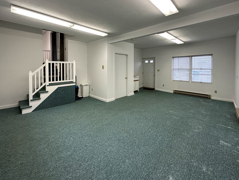 More Photos Of 130 High St, Upton Office For Lease