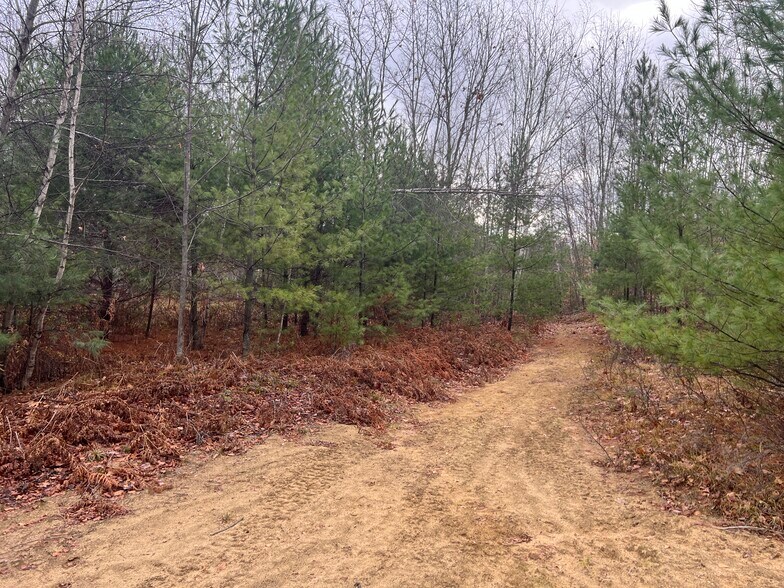 More Photos Of 171 Pine River Rd, Effingham Hospitality For Sale