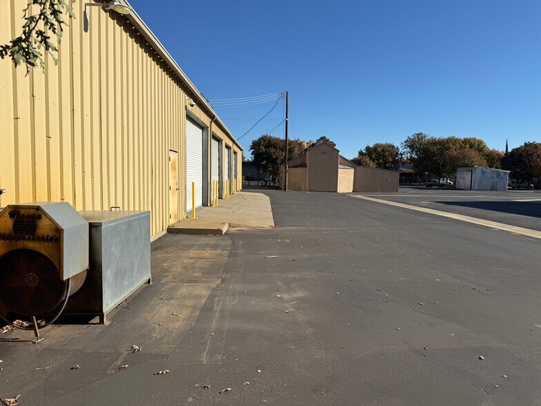 More Photos Of 2244 Ivy St, Chico Manufacturing For Sale